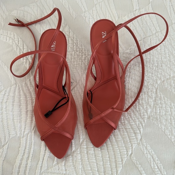 ✨SALE✨ ZARA MESH HEELED SANDALS✨SALE✨ - Picture 8 of 11